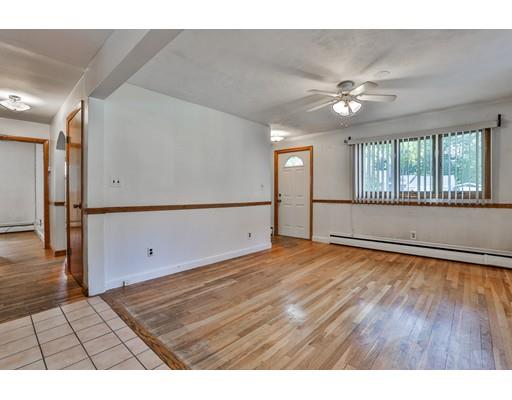 9 Fairmeadow Road Wilmington, MA 01887 - Photo 9 of 27 Gallery Image 9