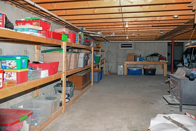 $450,000 | 251 Annabessacook Road, Winthrop, ME 04364