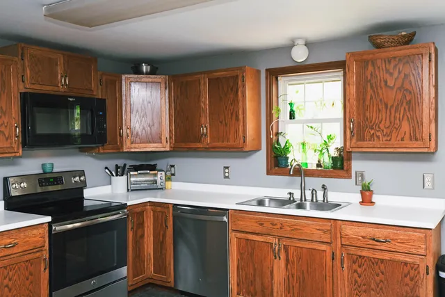 $450,000 | 251 Annabessacook Road, Winthrop, ME 04364