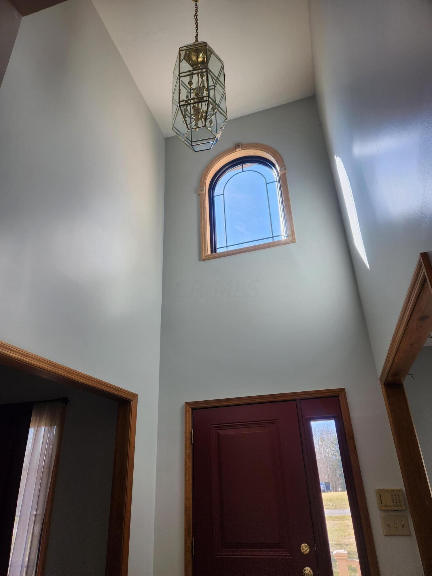 570 Todds Ridge Road Wilmington, OH 45177 - Photo 16 of 38 2 Story Foyer