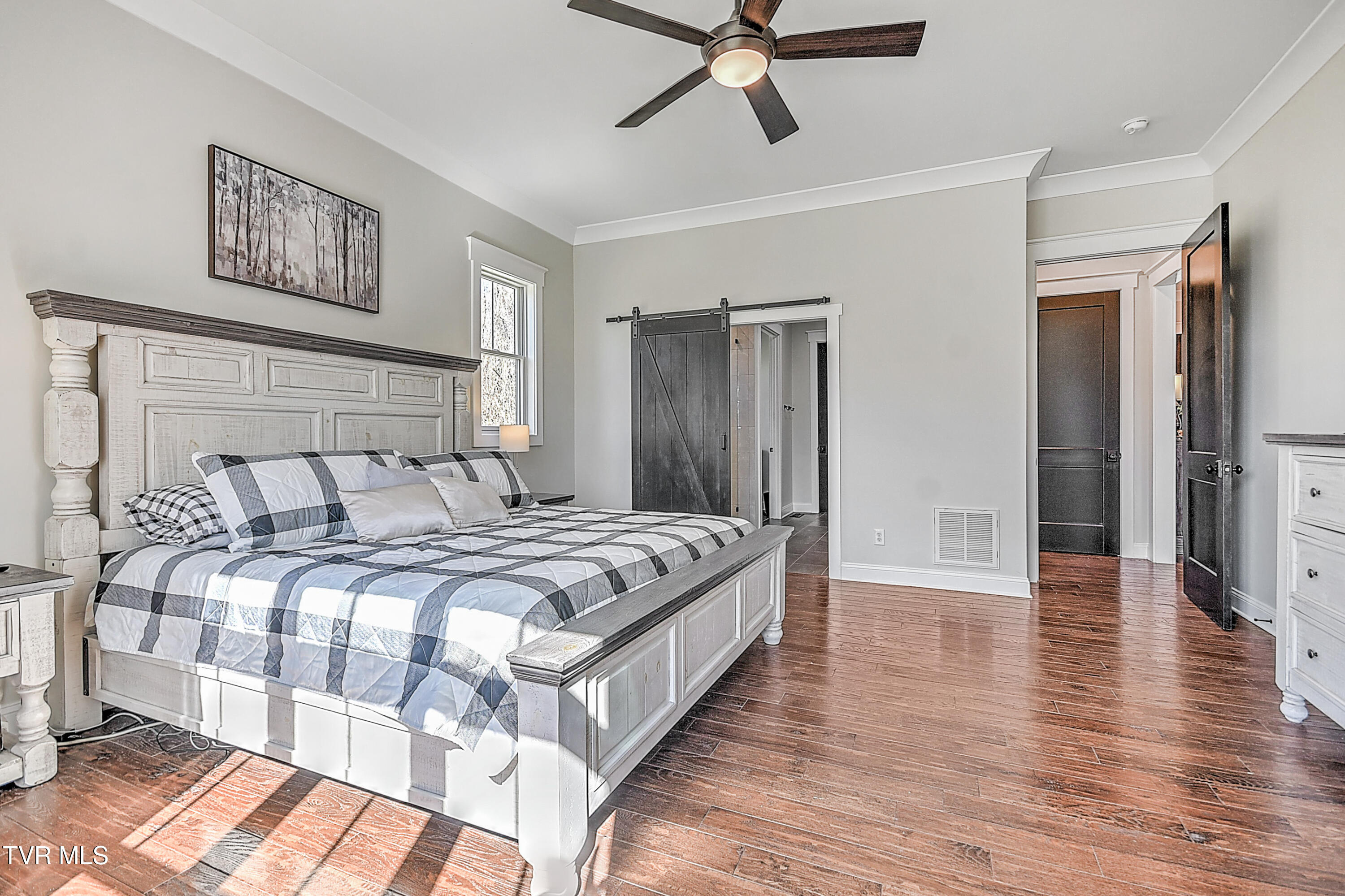 130 Robin Road Bristol, TN 37620 - Photo 41 of 103 130 Robin Rd AB-44