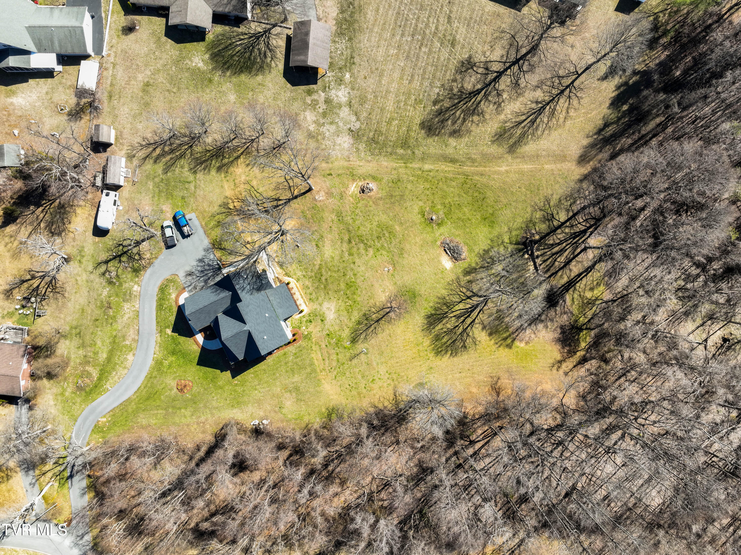 130 Robin Road Bristol, TN 37620 - Photo 90 of 103 Robin Rd Drone-8