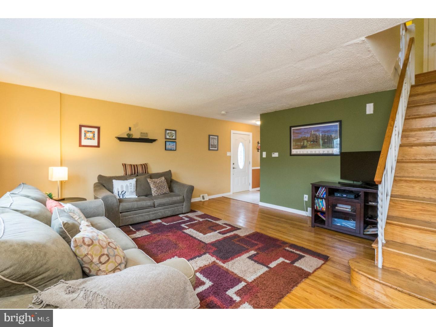 7422 Hill Road Philadelphia, PA 19128 - Photo 3 of 24 Gallery Image 3