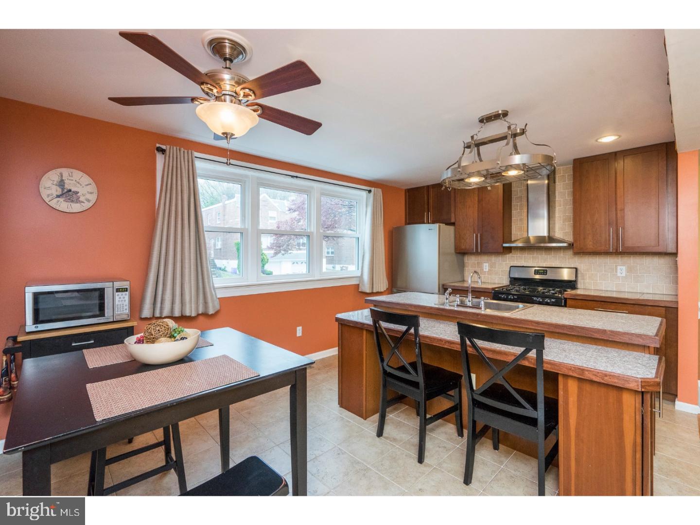 7422 Hill Road Philadelphia, PA 19128 - Photo 5 of 24 Gallery Image 5