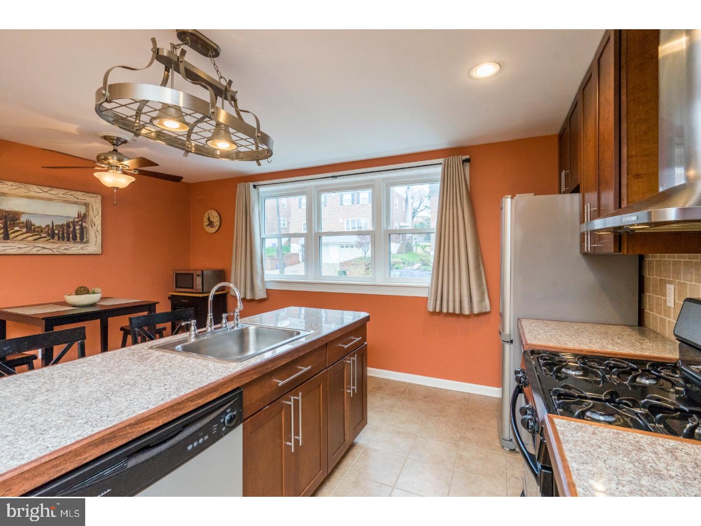 7422 Hill Road Philadelphia, PA 19128 - Photo 6 of 24 Gallery Image 6