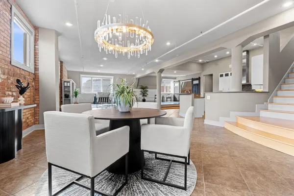 $629,900 | 230 North Kalamazoo Mall, Unit 401, Kalamazoo, MI 49007