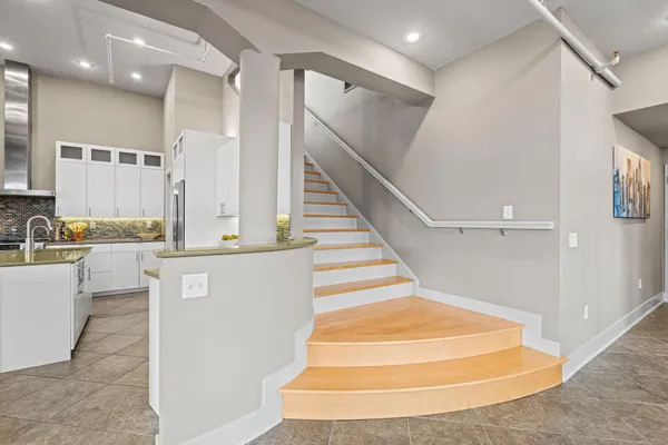 $629,900 | 230 North Kalamazoo Mall, Unit 401, Kalamazoo, MI 49007