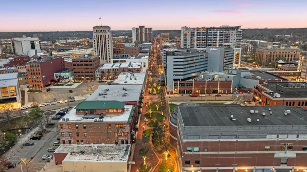 $629,900 | 230 North Kalamazoo Mall, Unit 401, Kalamazoo, MI 49007