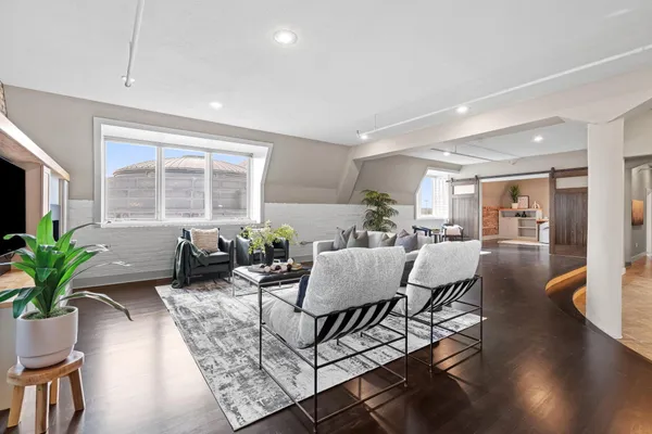 $629,900 | 230 North Kalamazoo Mall, Unit 401, Kalamazoo, MI 49007