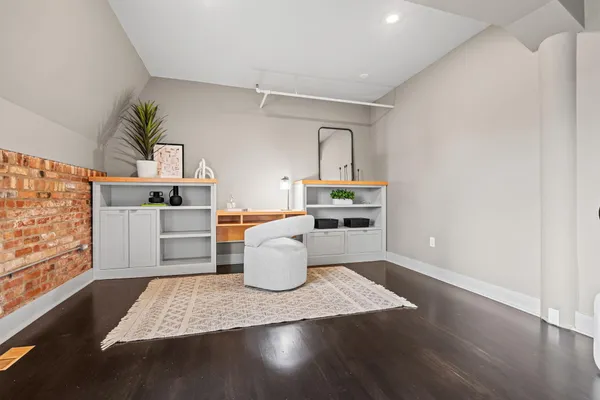 $629,900 | 230 North Kalamazoo Mall, Unit 401, Kalamazoo, MI 49007