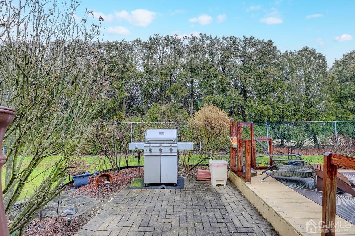 19 North Rhoda Street Monroe Township, NJ 08831 - Photo 24 of 26 a view of a chairs and table in the terrace