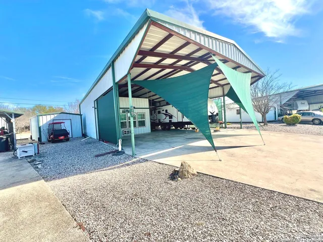 $155,000 | 79 Live Oak Circle, Brackettville, TX 78832