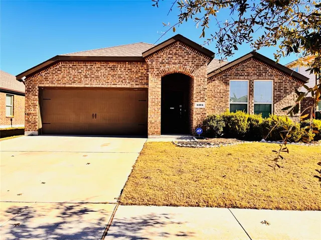$389,000 | 4104 Spur Trail Drive, Denton, TX 76208