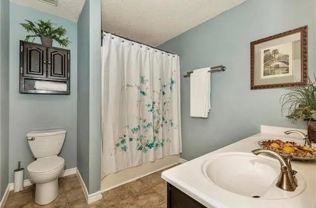$2,100 | 6801 Windward View Drive, Rowlett, TX 75088