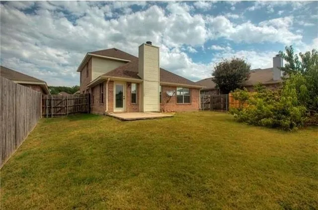 $2,100 | 6801 Windward View Drive, Rowlett, TX 75088