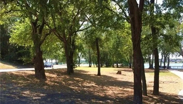 $2,100 | 6801 Windward View Drive, Rowlett, TX 75088