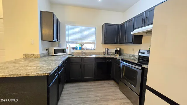 $289,900 | 2831 East Southern Avenue, Unit 140, Mesa, AZ 85204