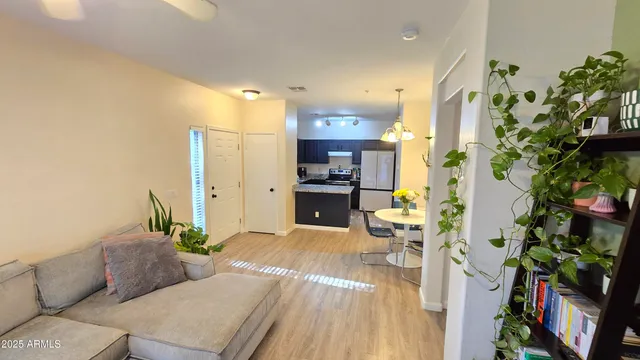 $289,900 | 2831 East Southern Avenue, Unit 140, Mesa, AZ 85204