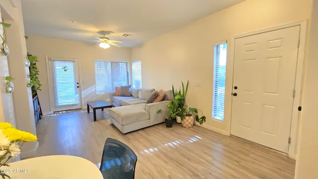 $289,900 | 2831 East Southern Avenue, Unit 140, Mesa, AZ 85204