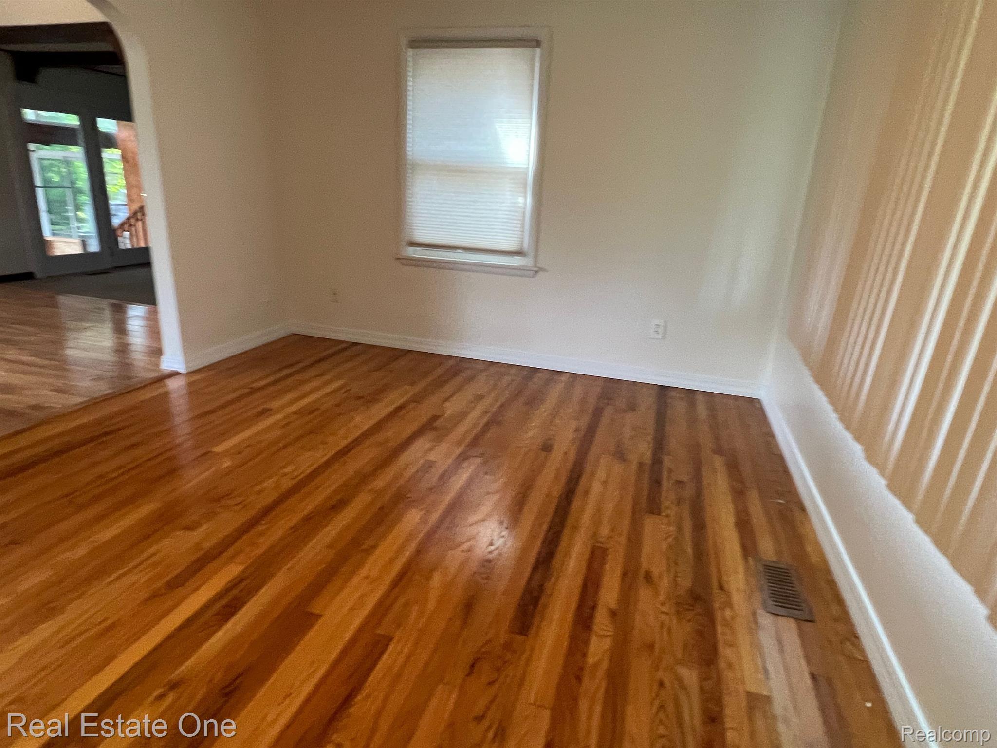 50590 Card Road Macomb, MI 48044 - Photo 5 of 37