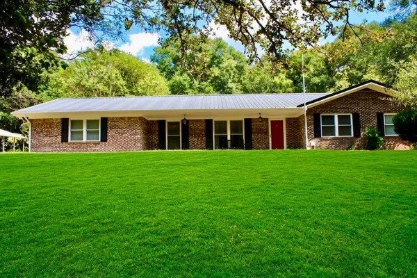 $370,000 | 5919 Pineforest Drive, Crestview, FL 32539
