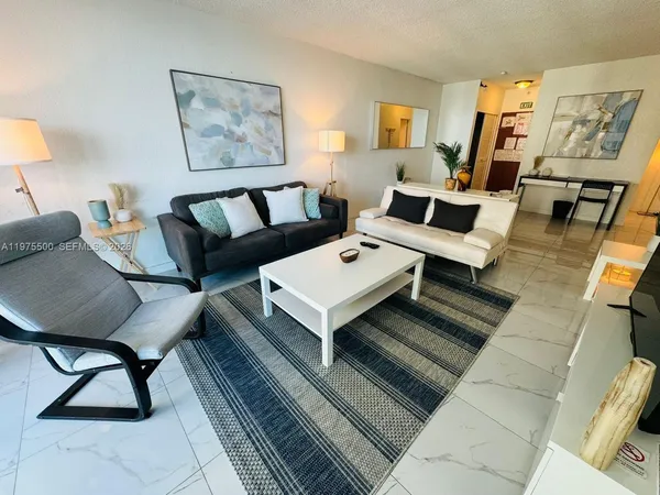 $4,600 | 3901 South Ocean Drive, Unit 10G, Hollywood, FL 33019