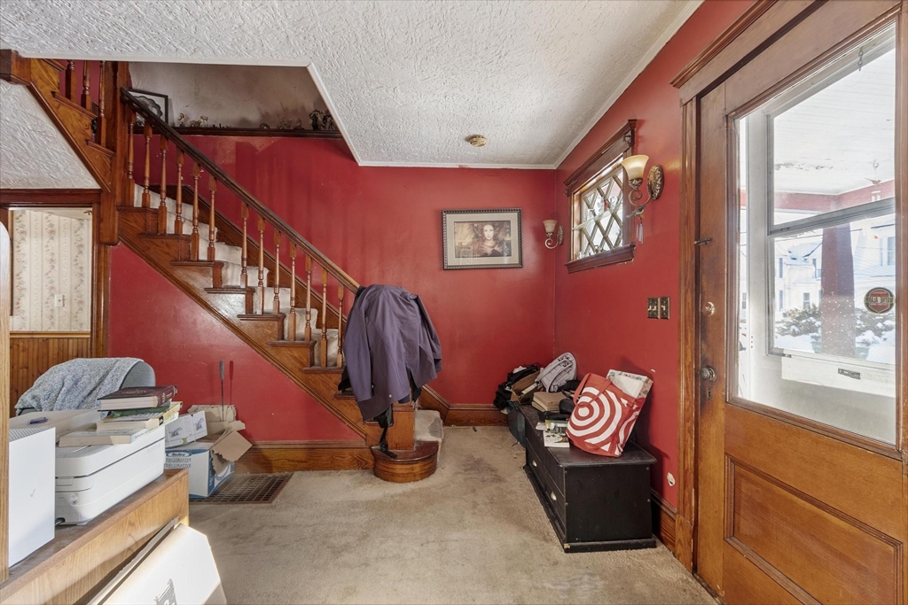 40 Archer Street Lynn, MA 01902 - Photo 3 of 38