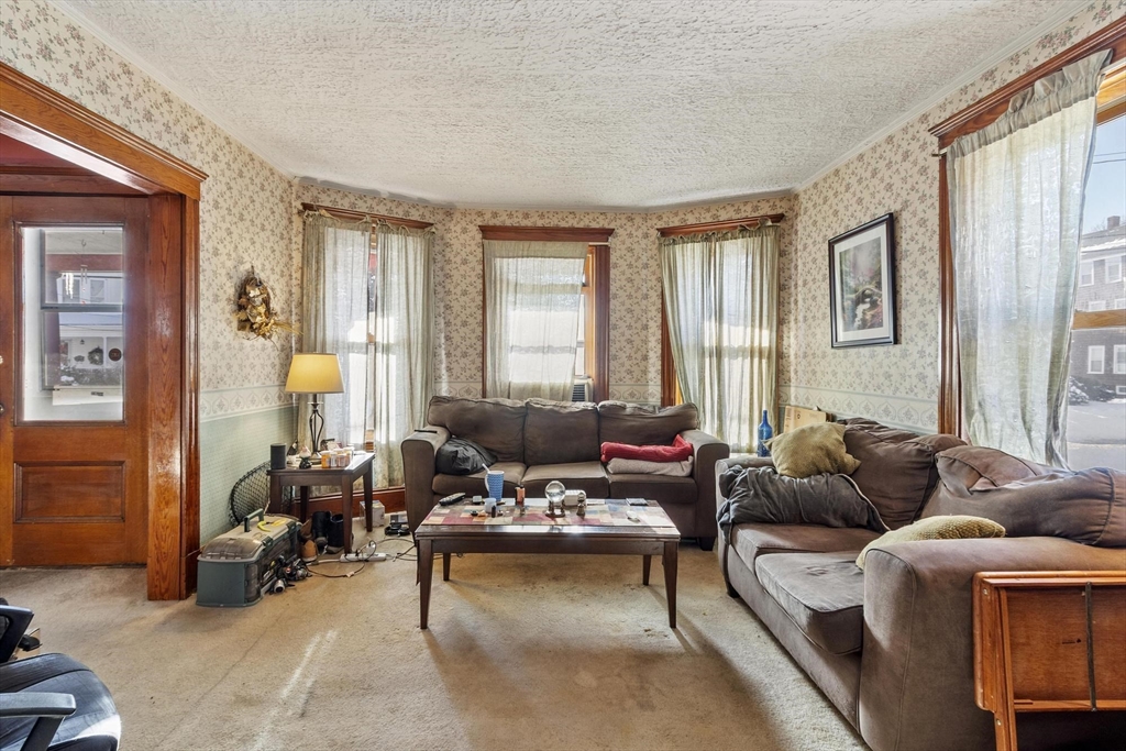 40 Archer Street Lynn, MA 01902 - Photo 6 of 38