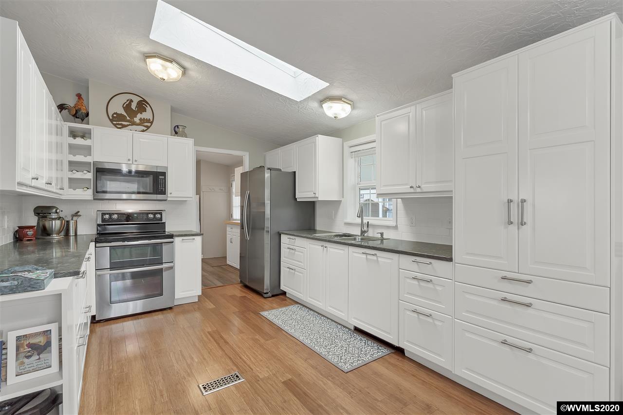 760 South Grice Loop Jefferson, OR 97352 - Photo 6 of 30 Gallery Image 6