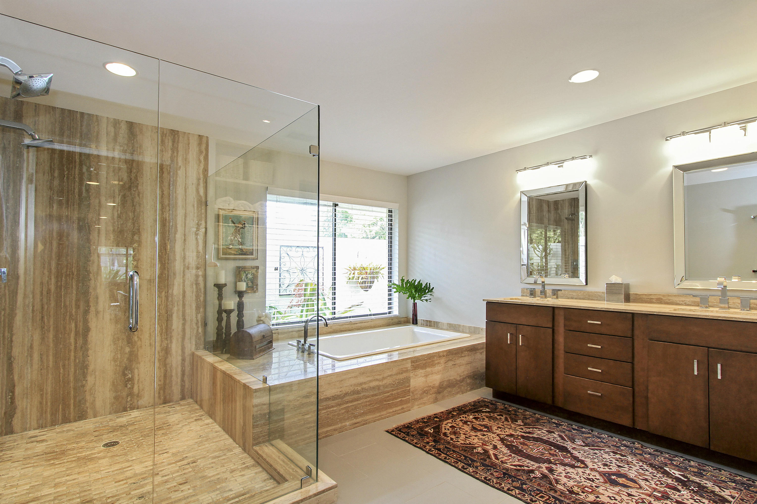 25 Rabbits Run Palm Beach Gardens, FL 33418 - Photo 6 of 22 Master Bath
