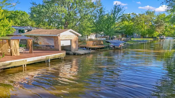 $365,000 | 34820 North Holman Avenue, Ingleside, IL 60041