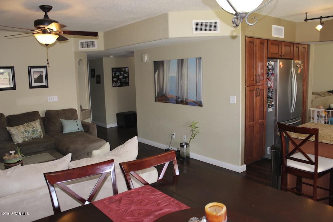 7281 West Maple Ridge Drive Tucson, AZ 85743 - Photo 7 of 25 Gallery Image 7