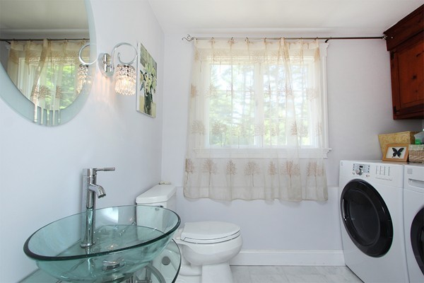 2 Highmeadow Road Weston, MA 02493 - Photo 12 of 25 Gallery Image 12