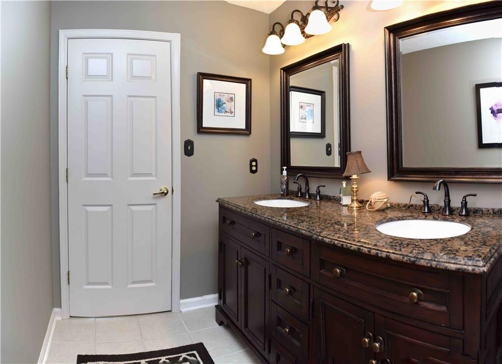 5435 Fall Creek Road Indianapolis, IN 46220 - Photo 17 of 24