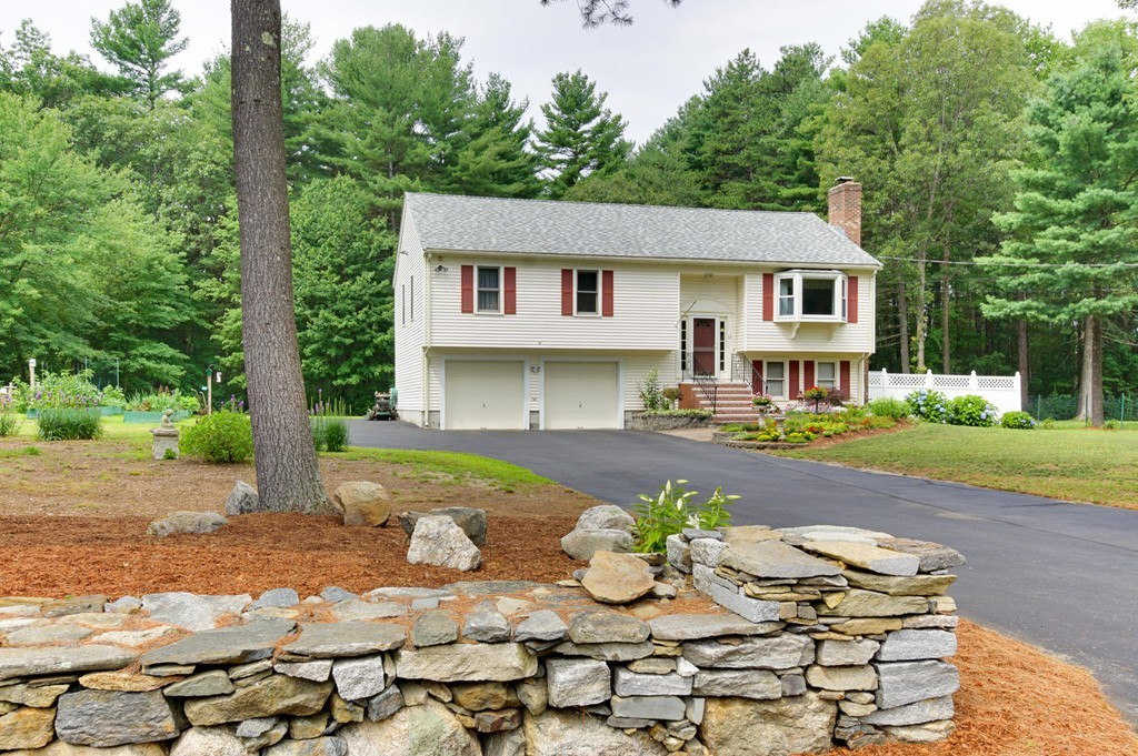 12 Parmenter Road Hudson, MA 01749 - Photo 1 of 30 Gallery Image 1