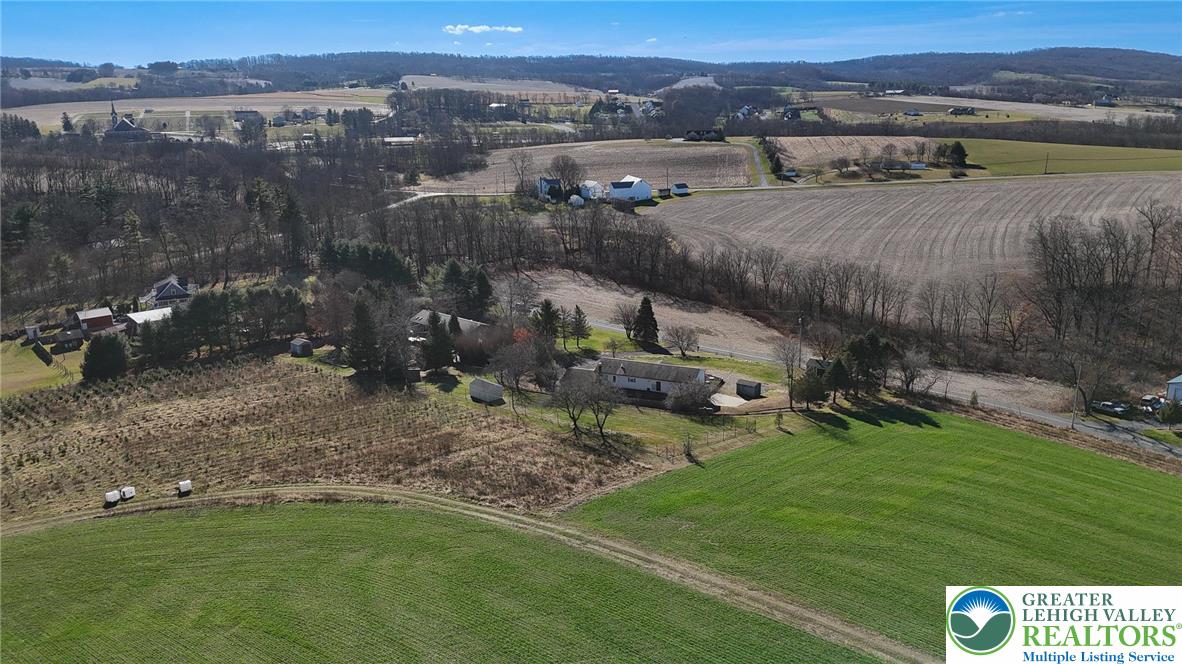 7221 Borman Road New Tripoli, PA 18066 - Photo 3 of 62