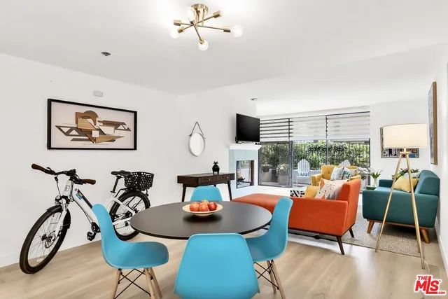 $1,060,000 | 2960 Neilson Way, Unit 105, Santa Monica, CA 90405