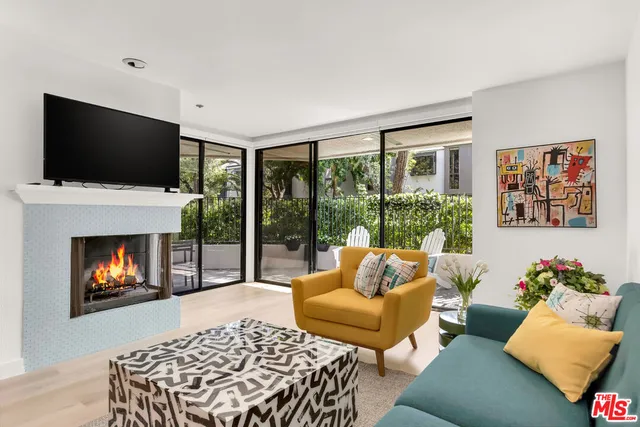 $1,060,000 | 2960 Neilson Way, Unit 105, Santa Monica, CA 90405