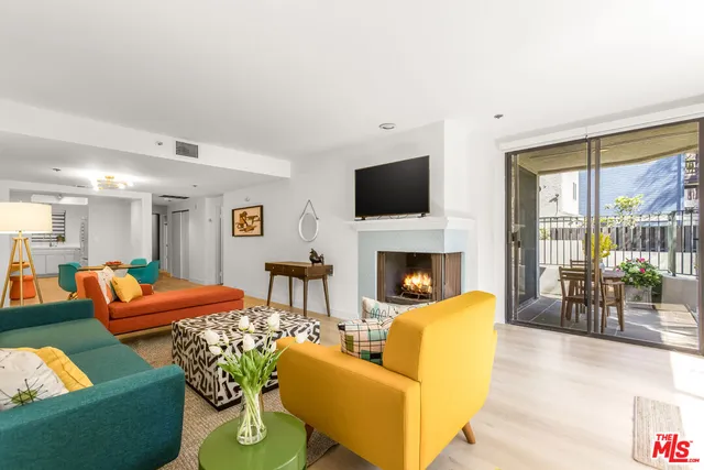 $1,060,000 | 2960 Neilson Way, Unit 105, Santa Monica, CA 90405
