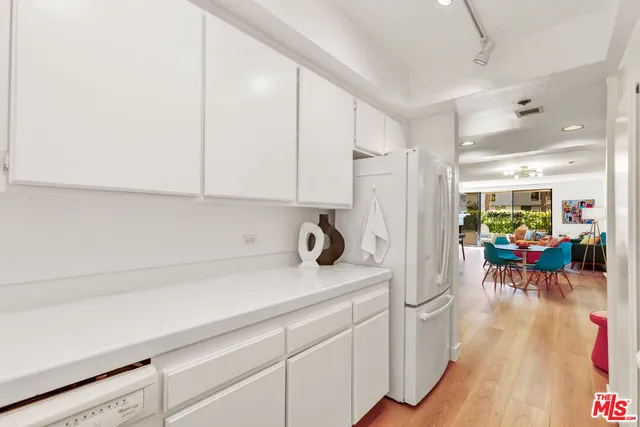 $1,060,000 | 2960 Neilson Way, Unit 105, Santa Monica, CA 90405