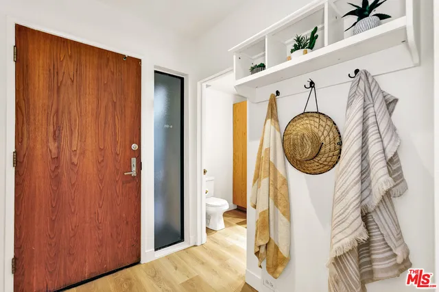 $1,060,000 | 2960 Neilson Way, Unit 105, Santa Monica, CA 90405