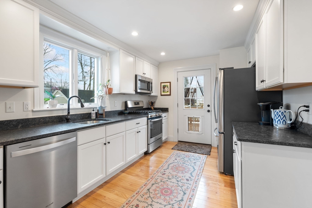2 Garfield Street Maynard, MA 01754 - Photo 7 of 24 Gallery Image 7