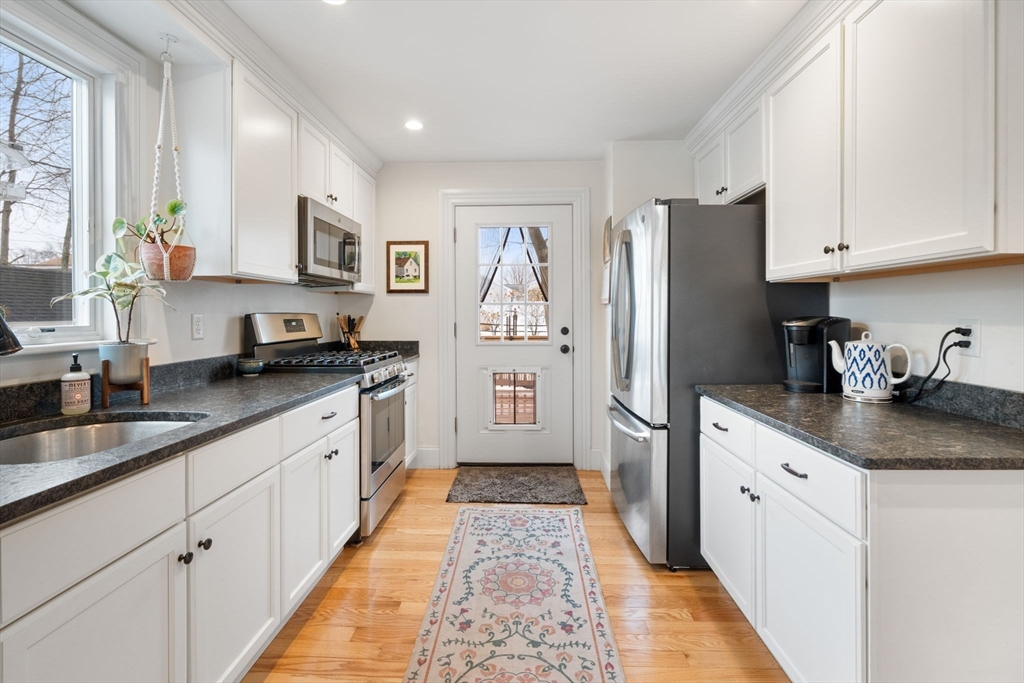 2 Garfield Street Maynard, MA 01754 - Photo 8 of 24 Gallery Image 8