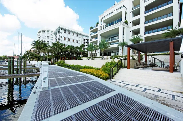 $40,000 | 3554 West Glencoe Street, Miami, FL 33133