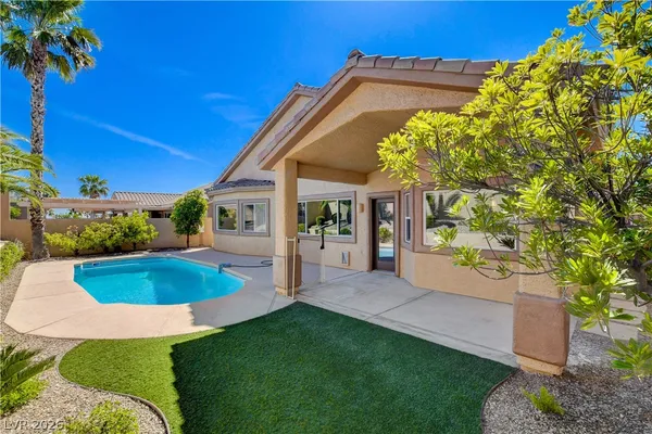 $3,295 | 11212 Sandy Grove Avenue, Las Vegas, NV 89144