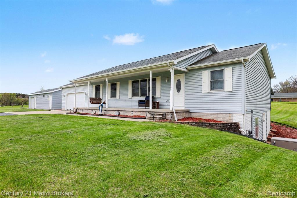 3861 5 Lakes Road Lapeer, MI 48446 - Photo 3 of 30