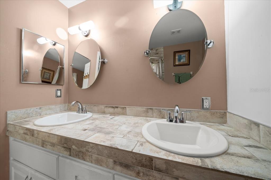 11876 Southwest 137th Loop Dunnellon, FL 34432 - Photo 18 of 48