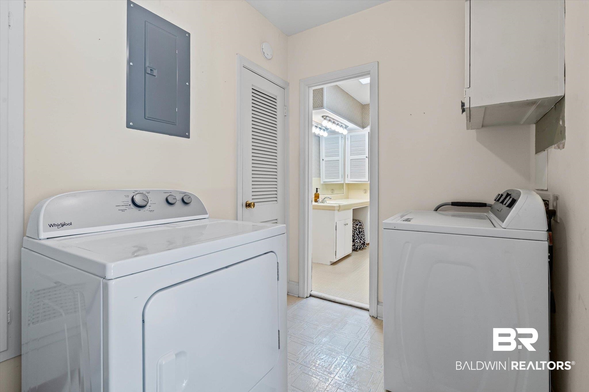 324 Hadrian Street Mobile, AL 36606 - Photo 26 of 33 Laundry