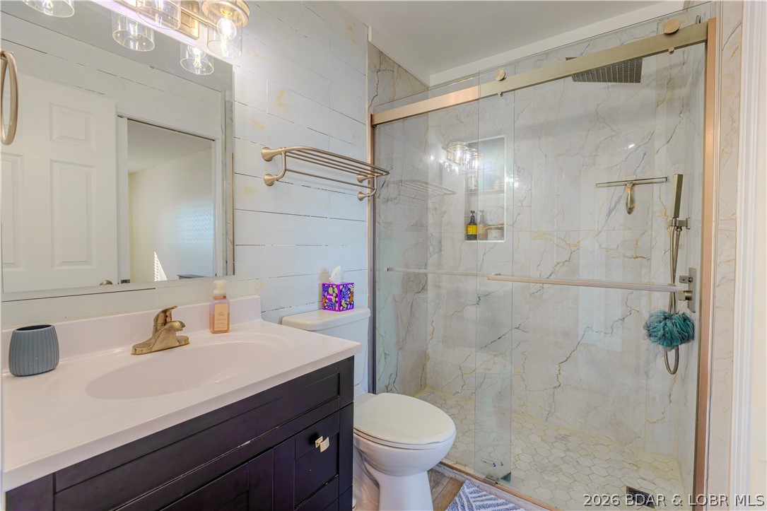 1436 Cherokee Road, Unit 2B Lake Ozark, MO 65049 - Photo 10 of 30 Downstairs Bath