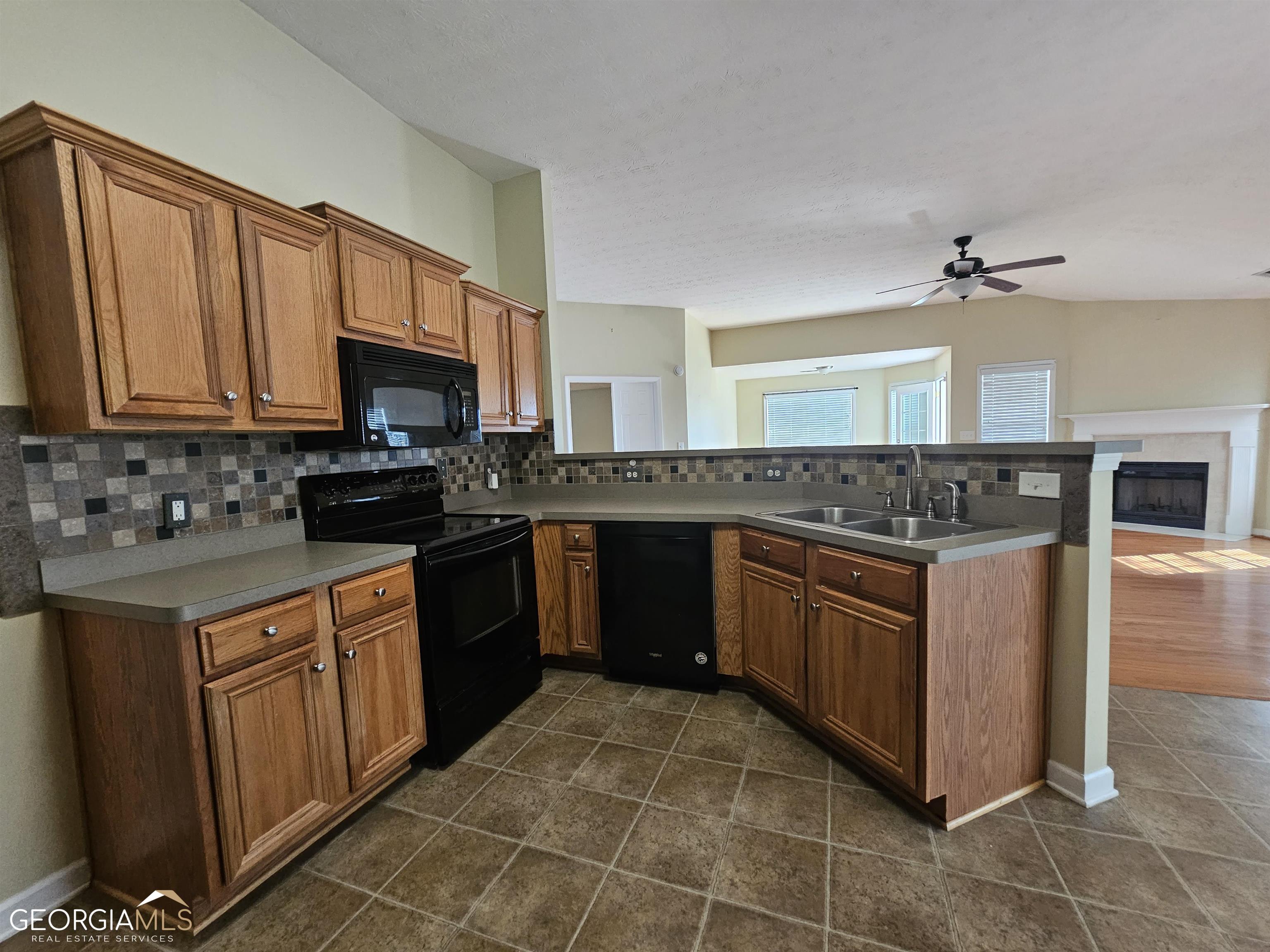 45 Manchester Lane Jefferson, GA 30549 - Photo 7 of 15